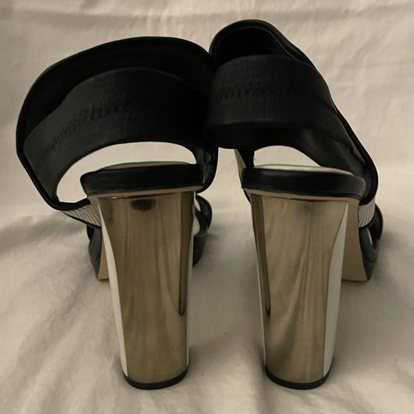 BCBG Max Azria White & Black Chunky Heel Sandal Sz: 9 1/2 - Picture 3 of 8